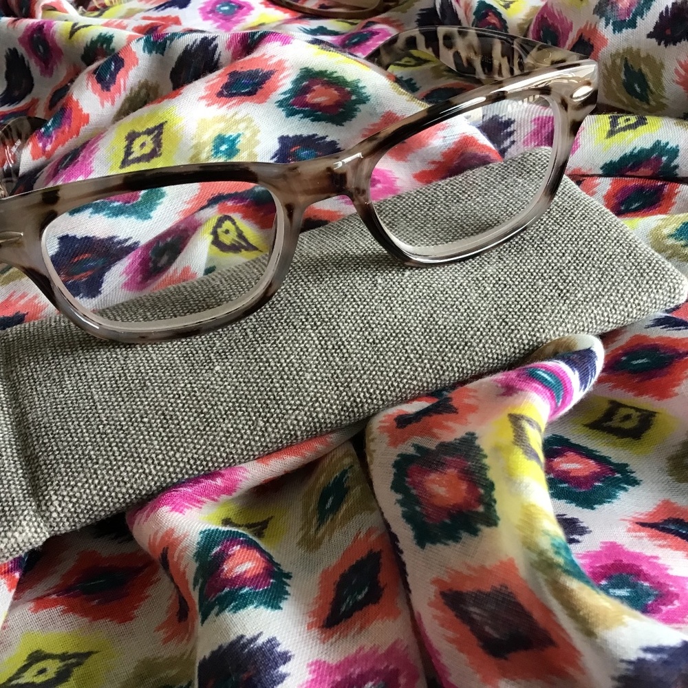 Funky readers in excellent condition..3.25 super stylish!